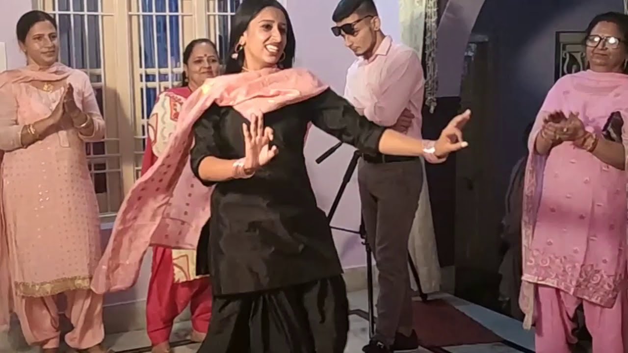 WEDDING DANCE| BEST FRIEND MARRIAGE| DANCE ON BANGAL CEREMONY| Insta-punjabanmuttiyaar