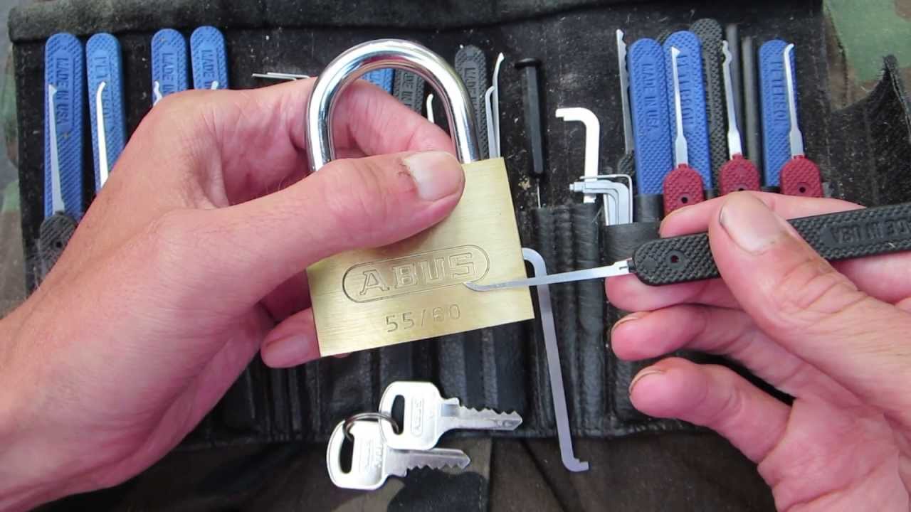 Lockpicking an Abus No. 55/60 Padlock