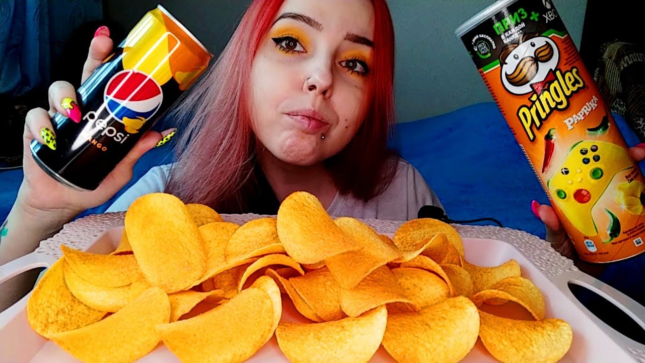 Чипсы pringles и pepsi с манго мукбанг/100 вопросов/mukbang