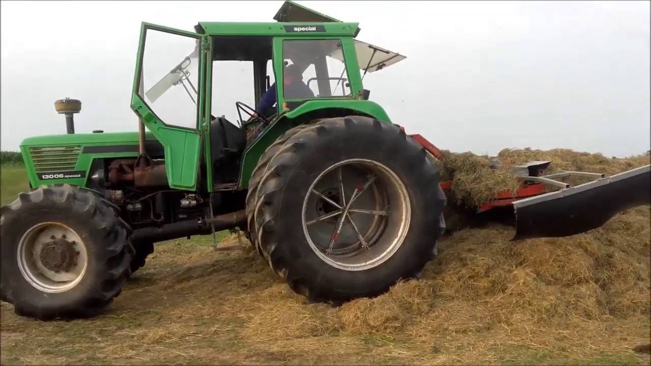 Inkuilen met Deutz Agroprima 6.06 en met Deutz 13006 Special