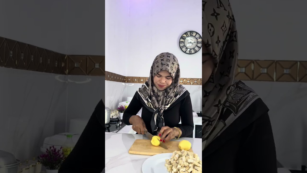 Masak nasi kuning dan di lanjut masak ayam balado 