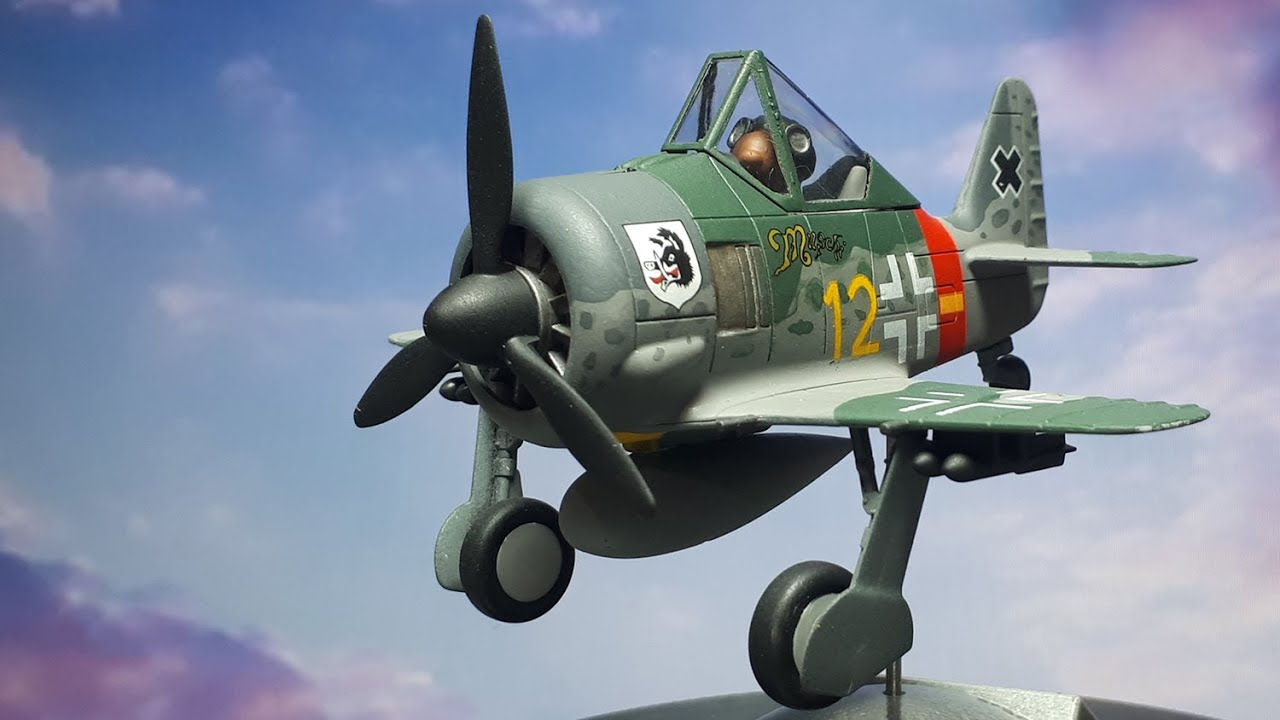 Focke Wolfe FW-190 by Tiger Model TT005 model kit build cute plane series tooned