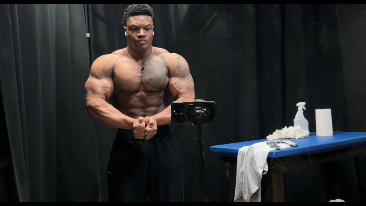 PUSH DAY | Who Is Blake Young Fit?