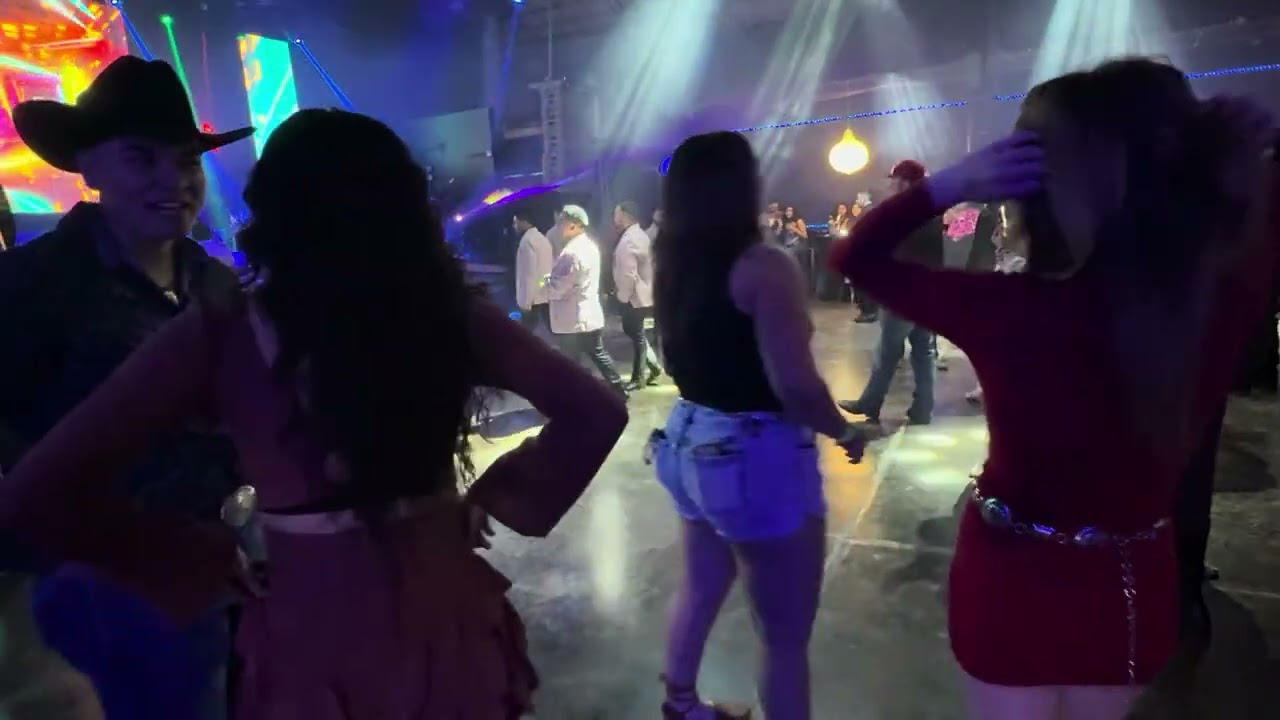 Agarron de. Bandas  y norteño. Banda Palomito  Banda. Exclusiva  y aventurero