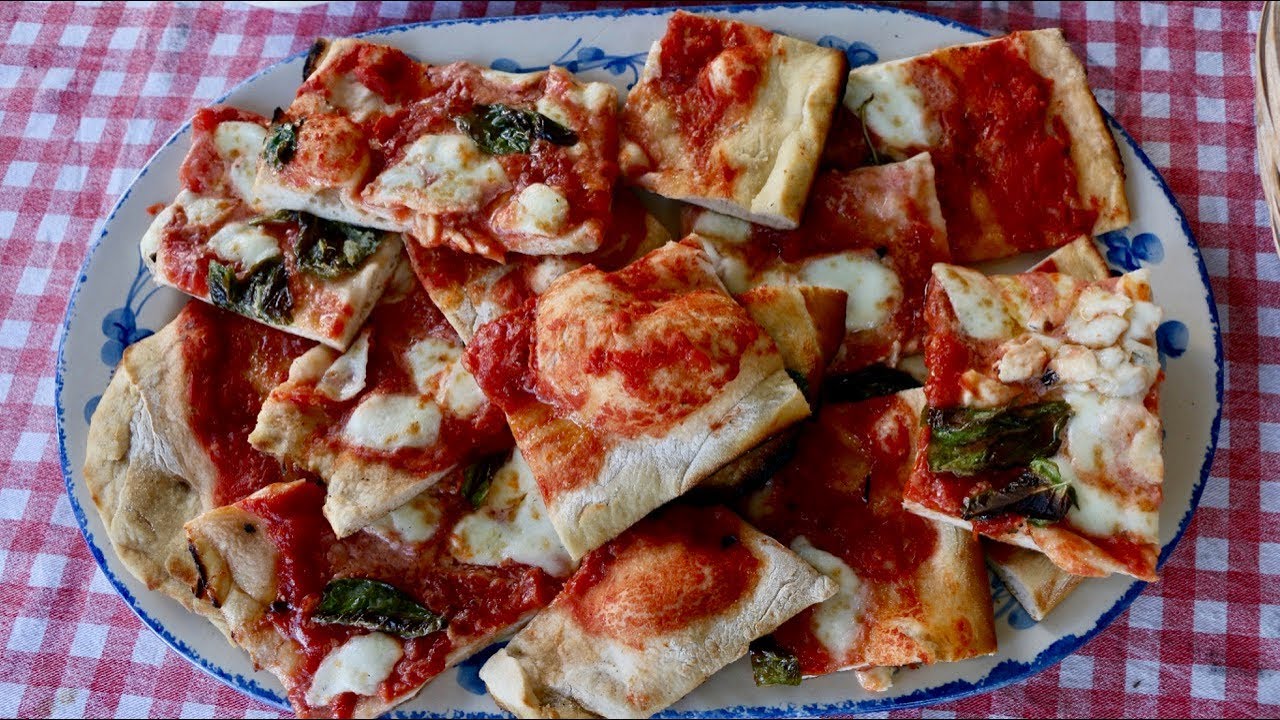 Pasta Grannies enjoy homemade pizza from Ischia!