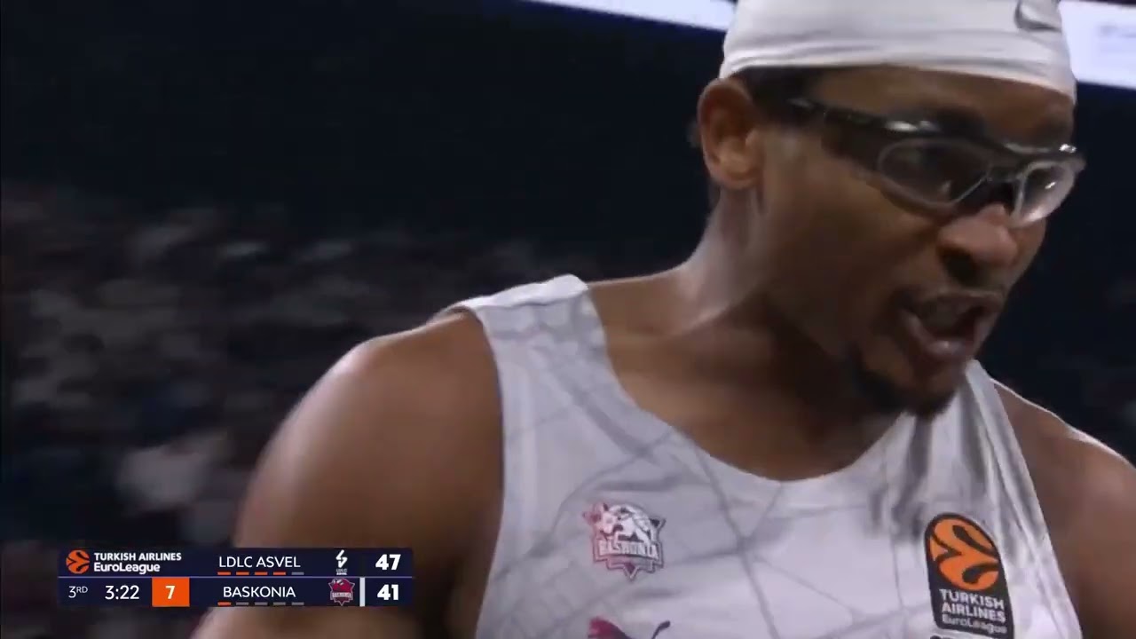 🚨 Why Did Olympiacos Sign Donta Hall? 🚨