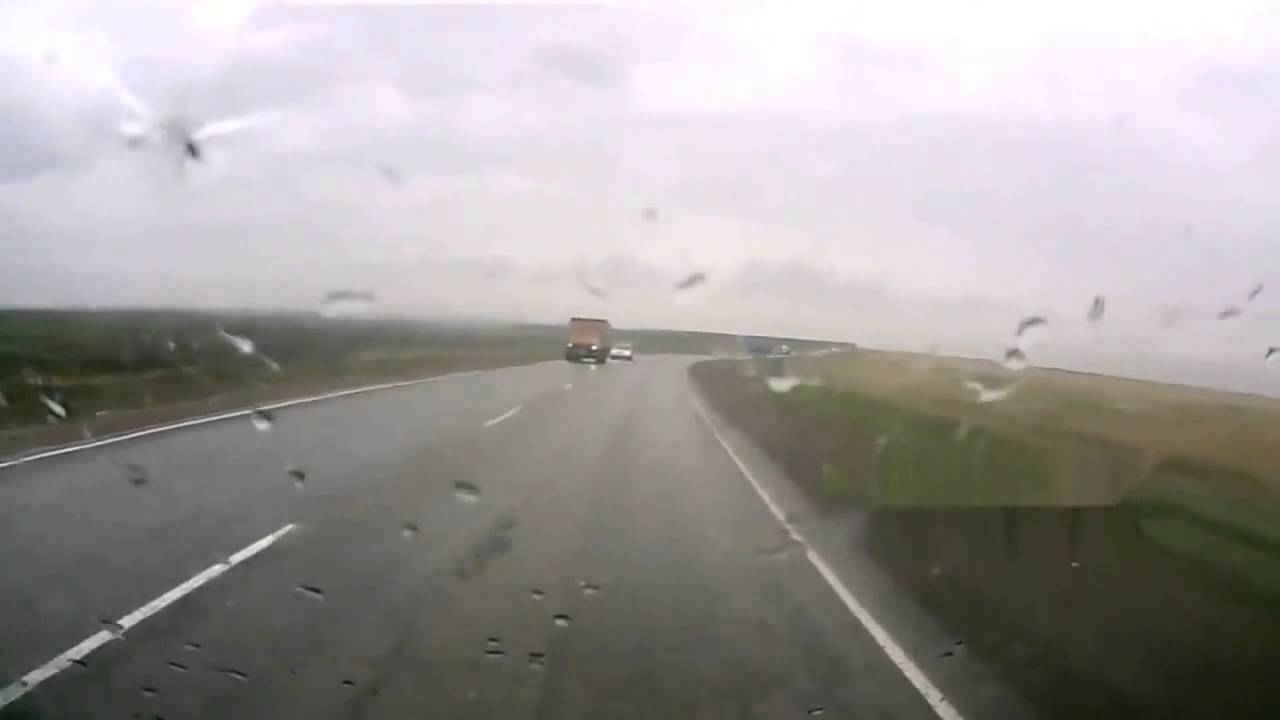 DASH CAM HD  Car Flew Into a Ditch