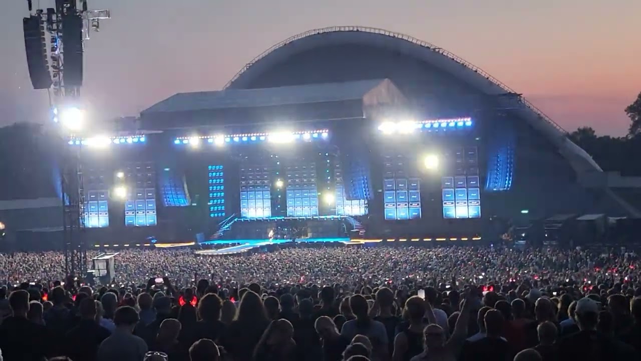 AC/DC Tallinn 24.07. 2025 Angus guitar solo