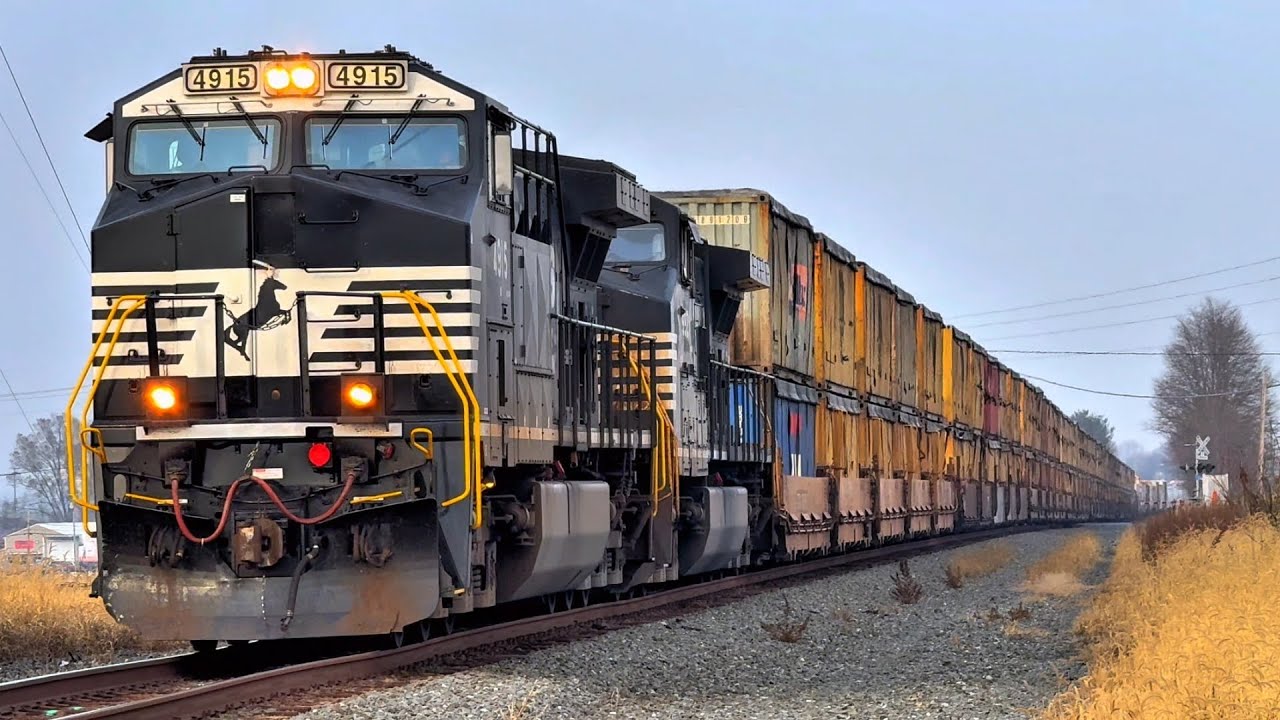 Stinky Loaded Trash Trains mixed with freight & Intermodal Chambersburg, PA 