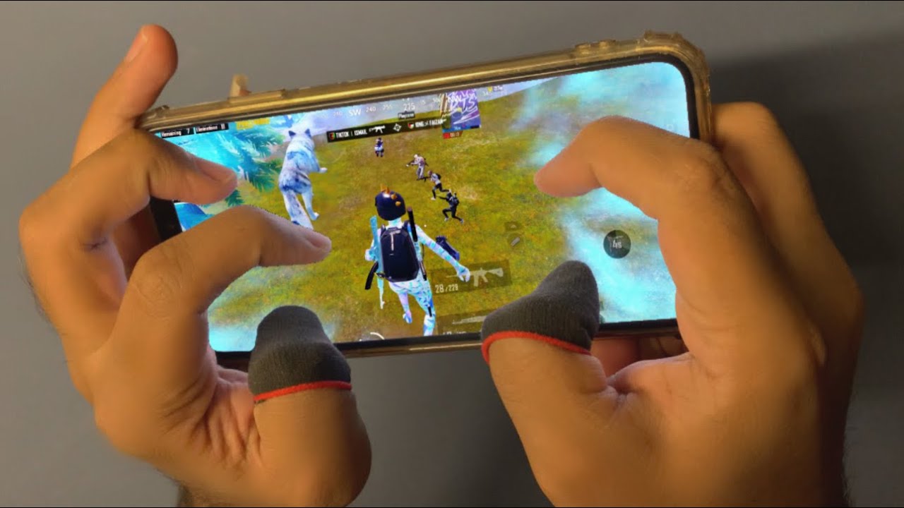 Learn how to play 1vs4 in new event 😍 iphone 14 pro max 5 finger handcam | PUBG MOBILE