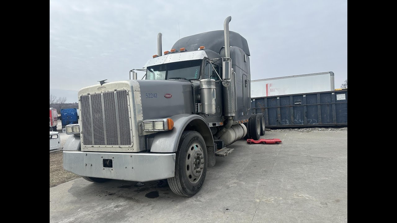 2000 Peterbilt 378 - Parts Unit 00PB117