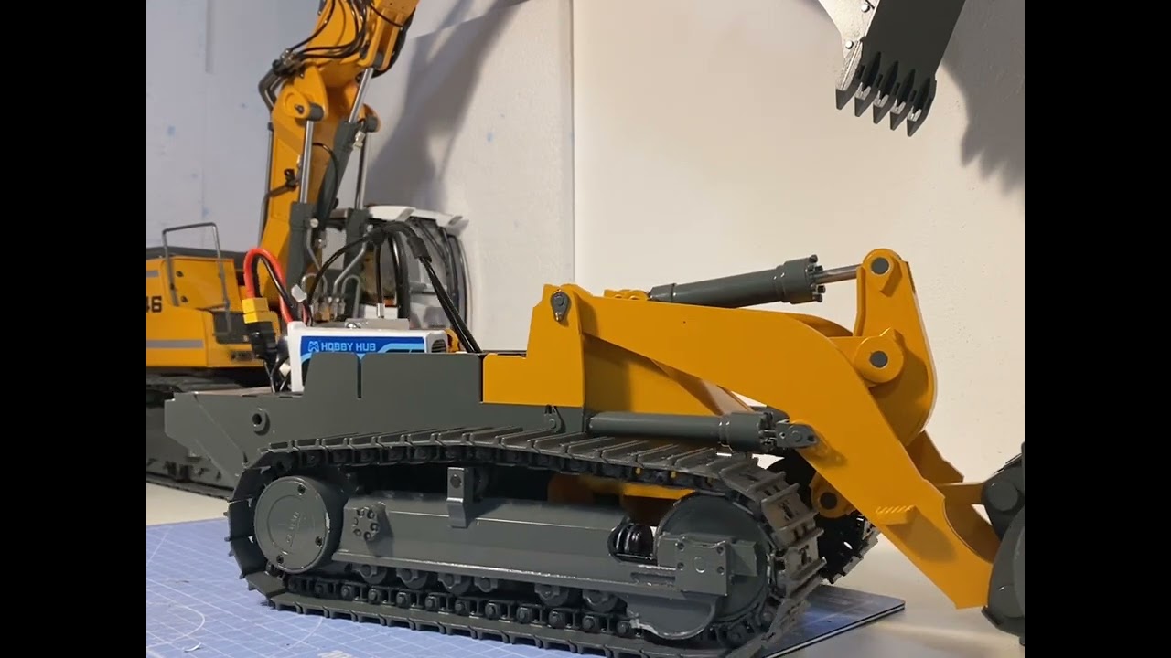 Carson Liebherr 634 - Hydraulic Magom - Paladin PL18EV