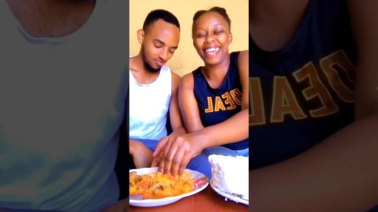 Hhhhhh irebere uburyo kumeza bari gufata lunch byari byifashe🍌🥂