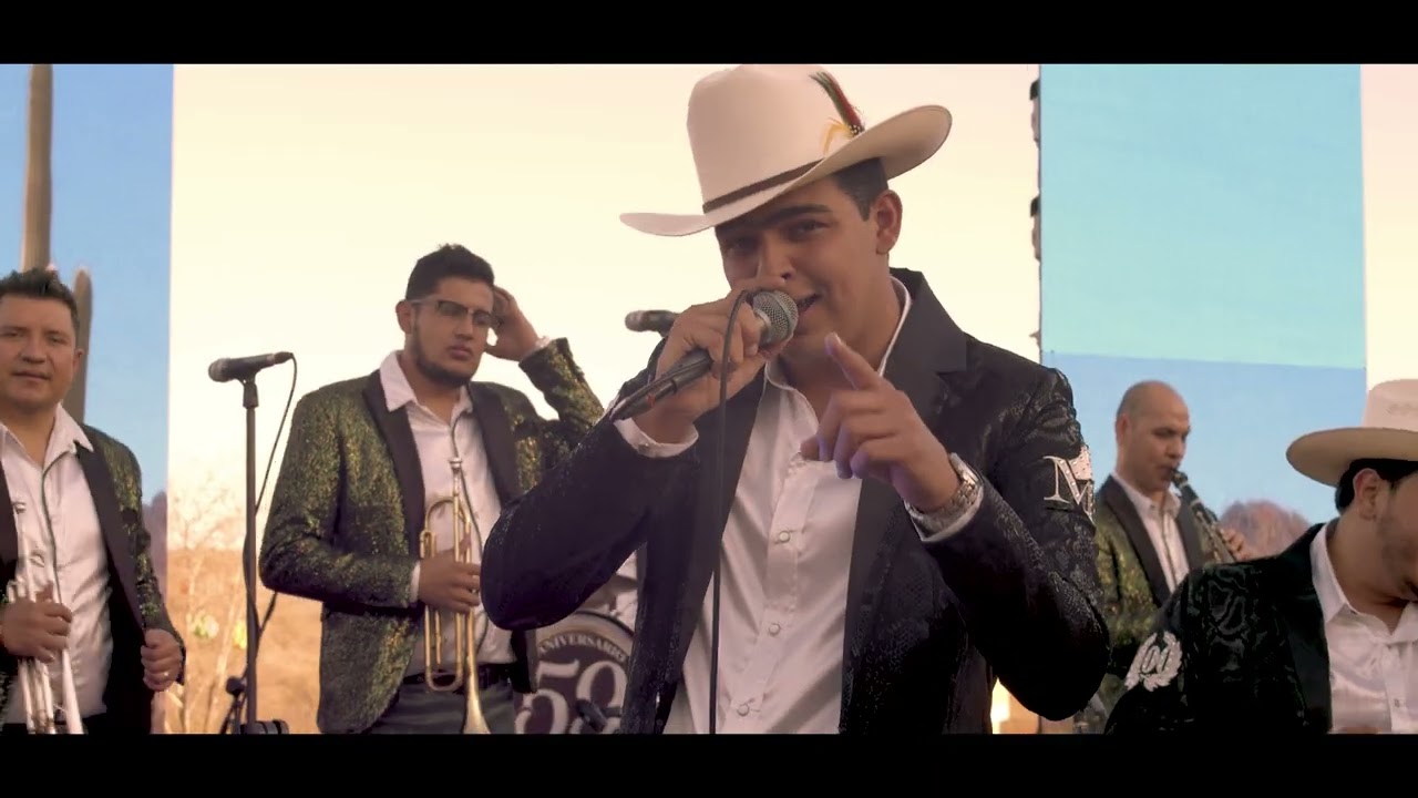 Chiquita Bonita - Grupo Arriesgado Ft Banda Los Populares Del Llano (En vivo)