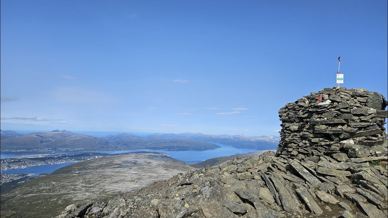 Tromsdalstinden 1238 moh, Tromso Norway