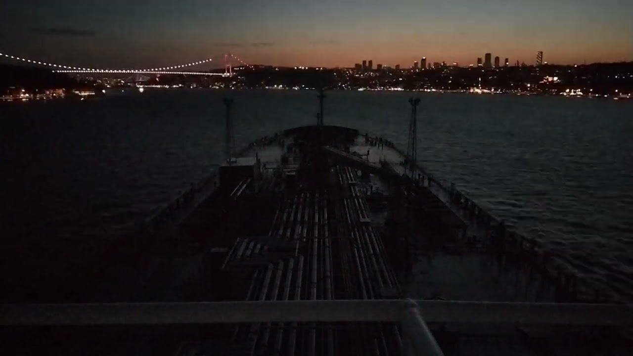 SHIP PASSING ISTANBUL'S  BOSPHORUS STRAIT | TIME LAPSE | NIGHT GLOW