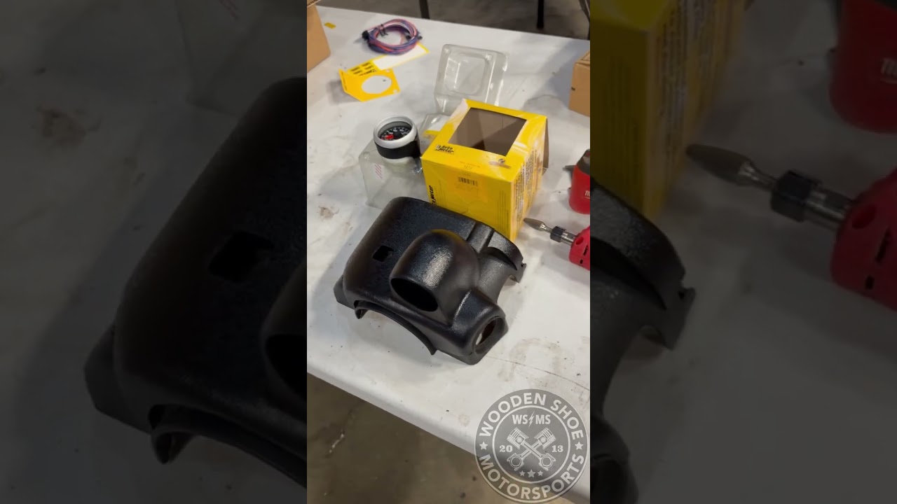 98’ 2 Door Chevrolet Tahoe aftermarket dash install.