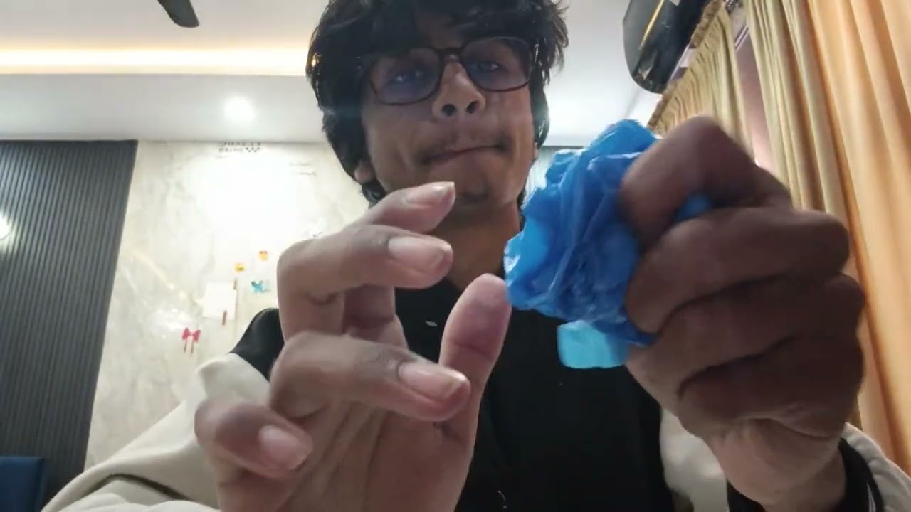 Asmr random triggers (lots of tapping) 