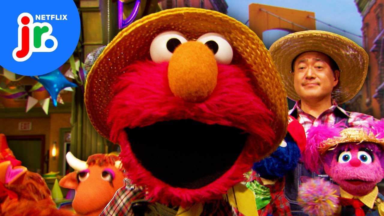 "Old MacDonald" Sing Along 🎶🐷 My Sesame Street Friends: My Sesame Music | Netflix Jr