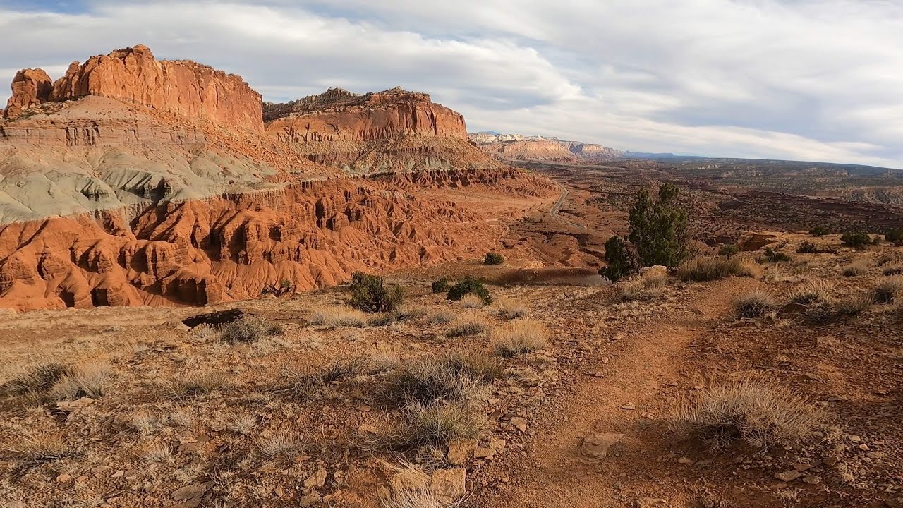 Chimney Rock Trail in Capitol Reef National Park - (Full Uncut Virtual Hike)