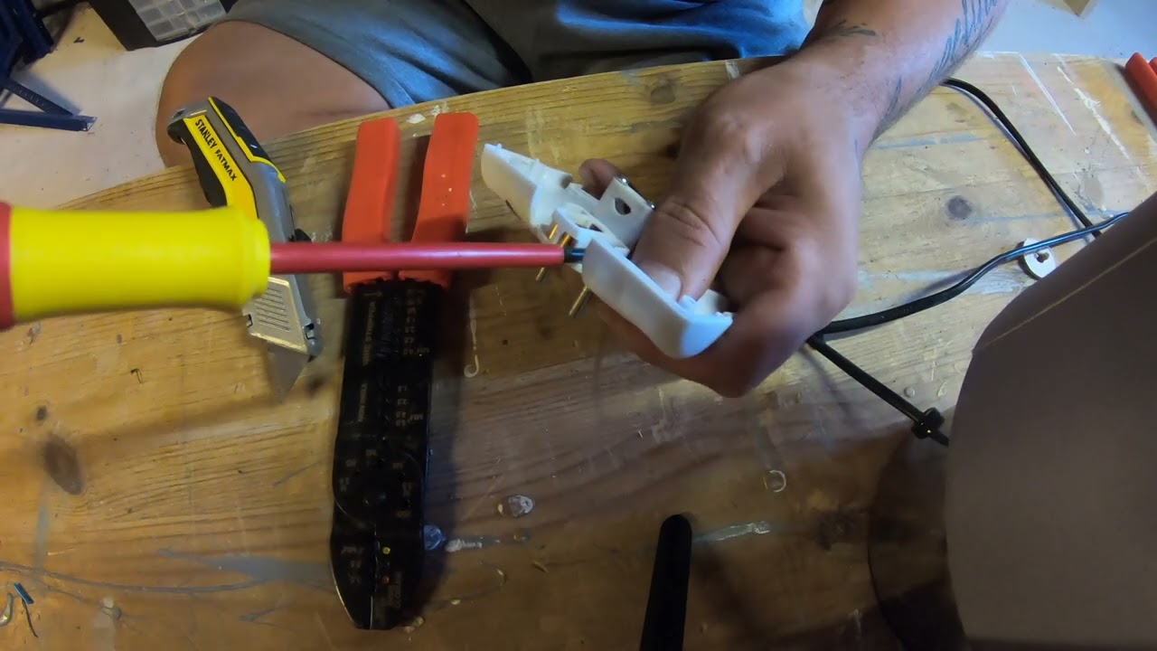 How to change from a UK plug to a French plug in under 5 minutes