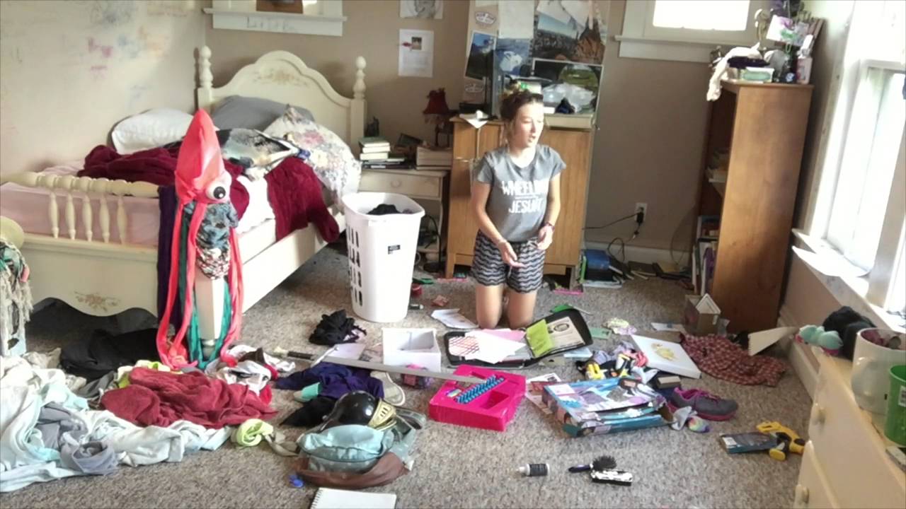 Cleaning My Room (Time Lapse)