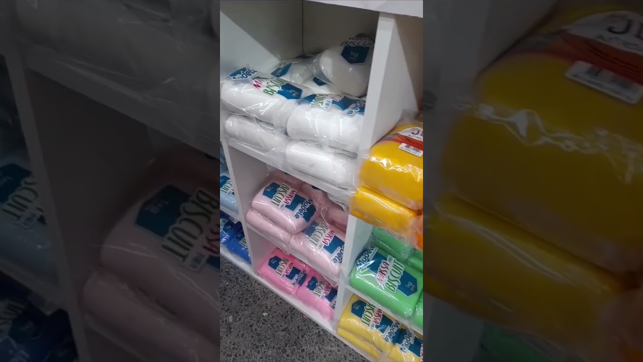 Massas de biscuit na 25 de mar&ccedil;o