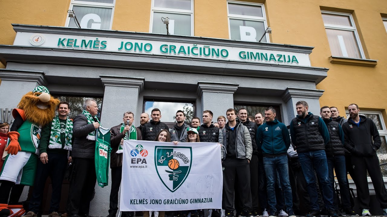 Žalgiriečių vizitas nudžiugino Kelmės Jono Graičiūno gimnazijos moksleivius