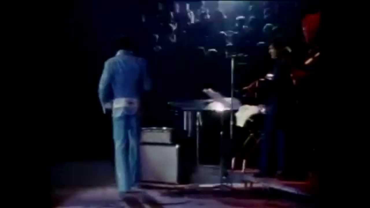 Elvis Presley 1972 - I Can't Stop Loving You - HQ Audio