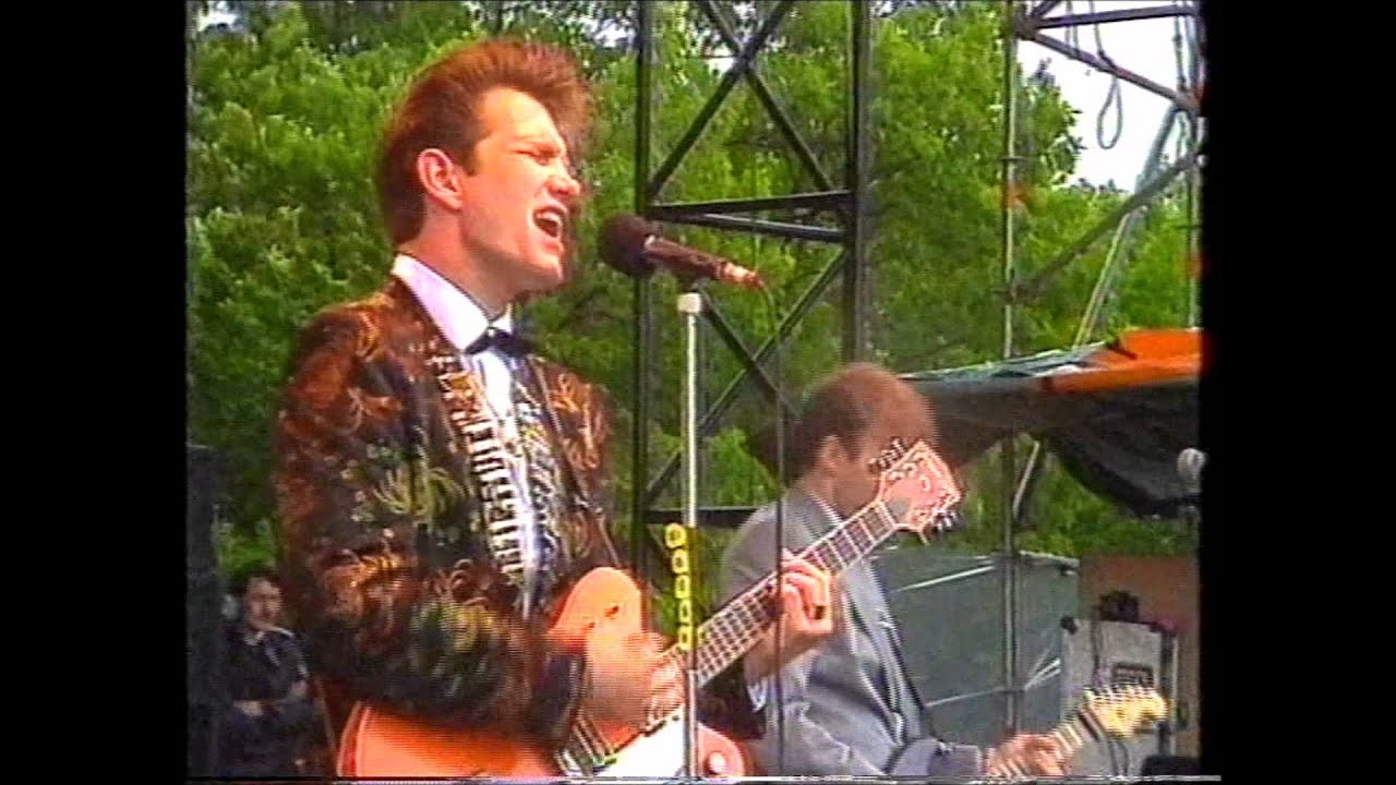 Chris Isaak - Blue Hotel [LIVE Pinkpop 1987]