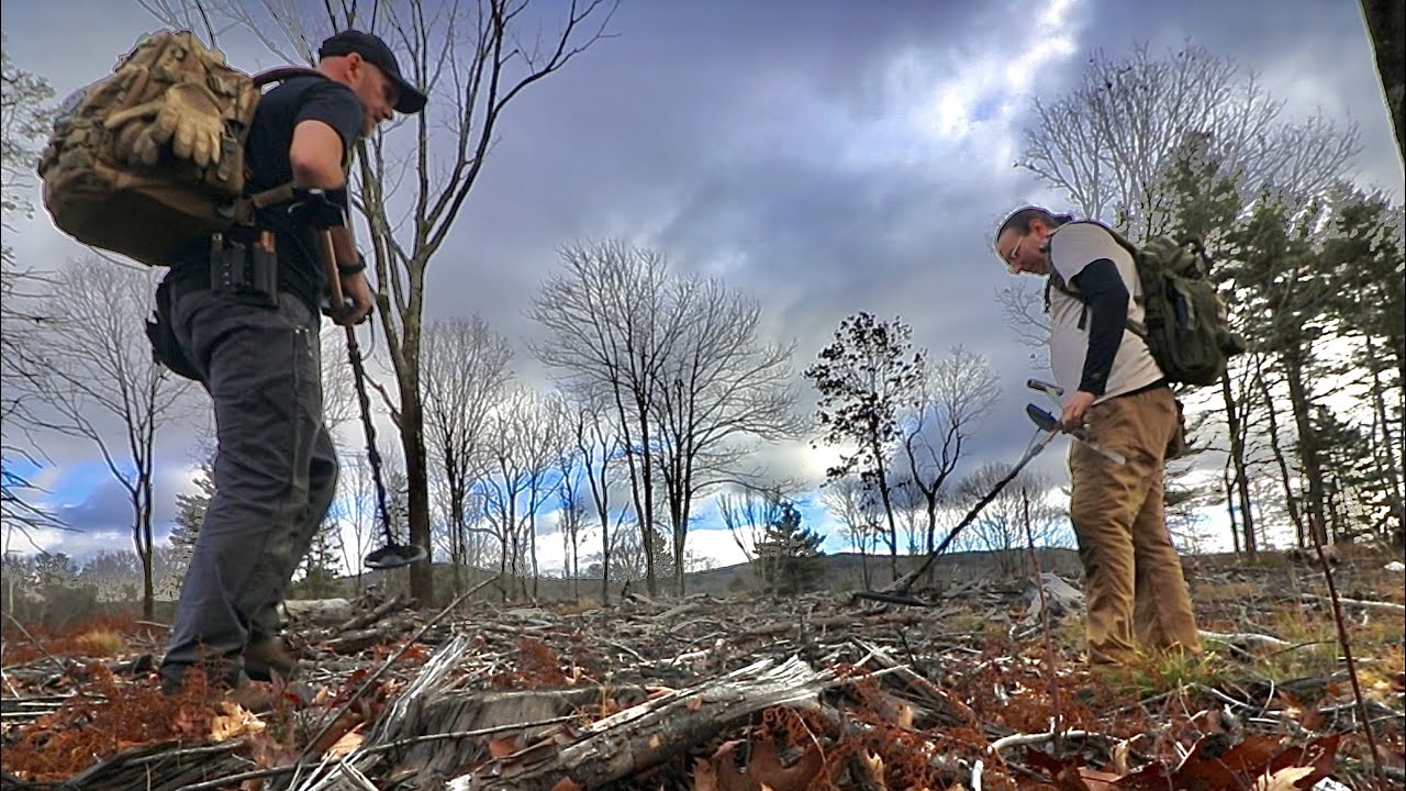Metal detecting at the top of a mountain & finding old relics