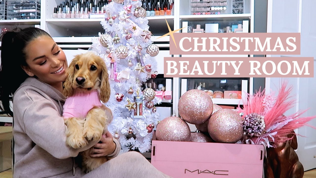 DECORATING MY BEAUTY ROOM FOR CHRISTMAS | Beauty's Big Sister