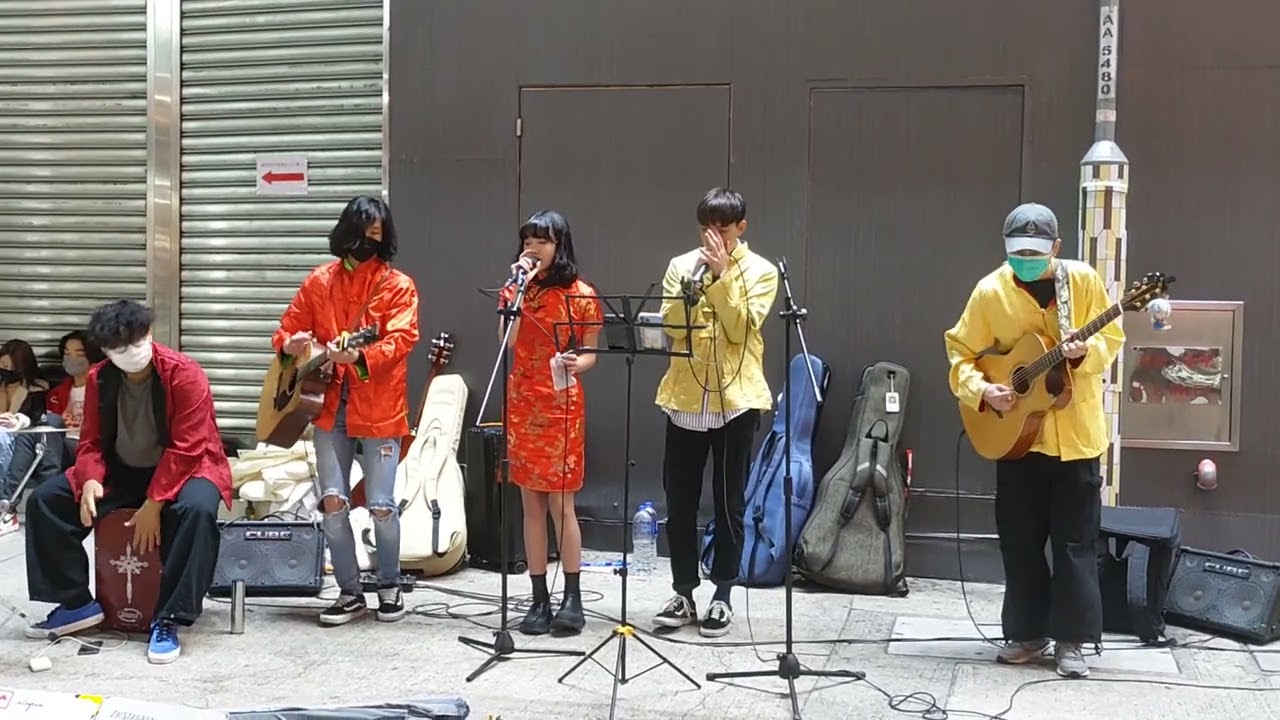 Love Song + 說了再見88 + 開不了口 (Cover by Yussi x Kingsley) @旺角銀行中心Busking 2022.01.30