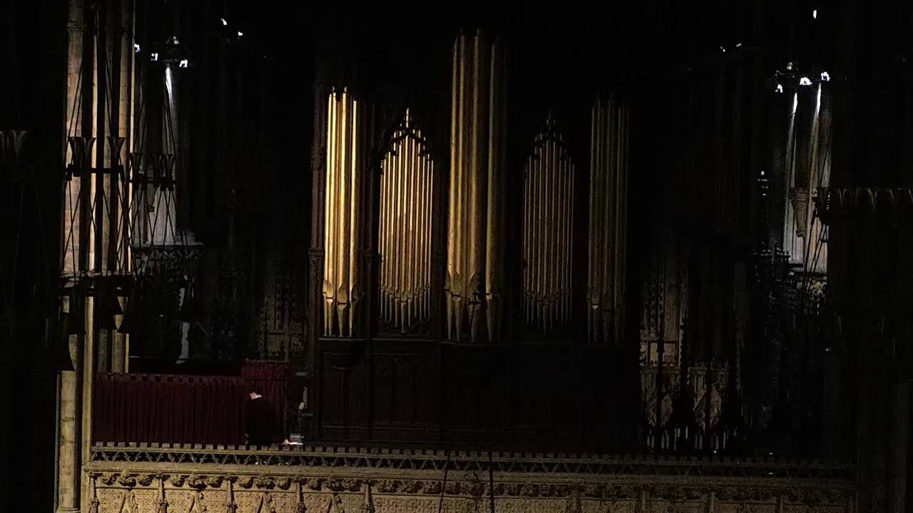 Welcome to this service at Lincoln Cathedral
