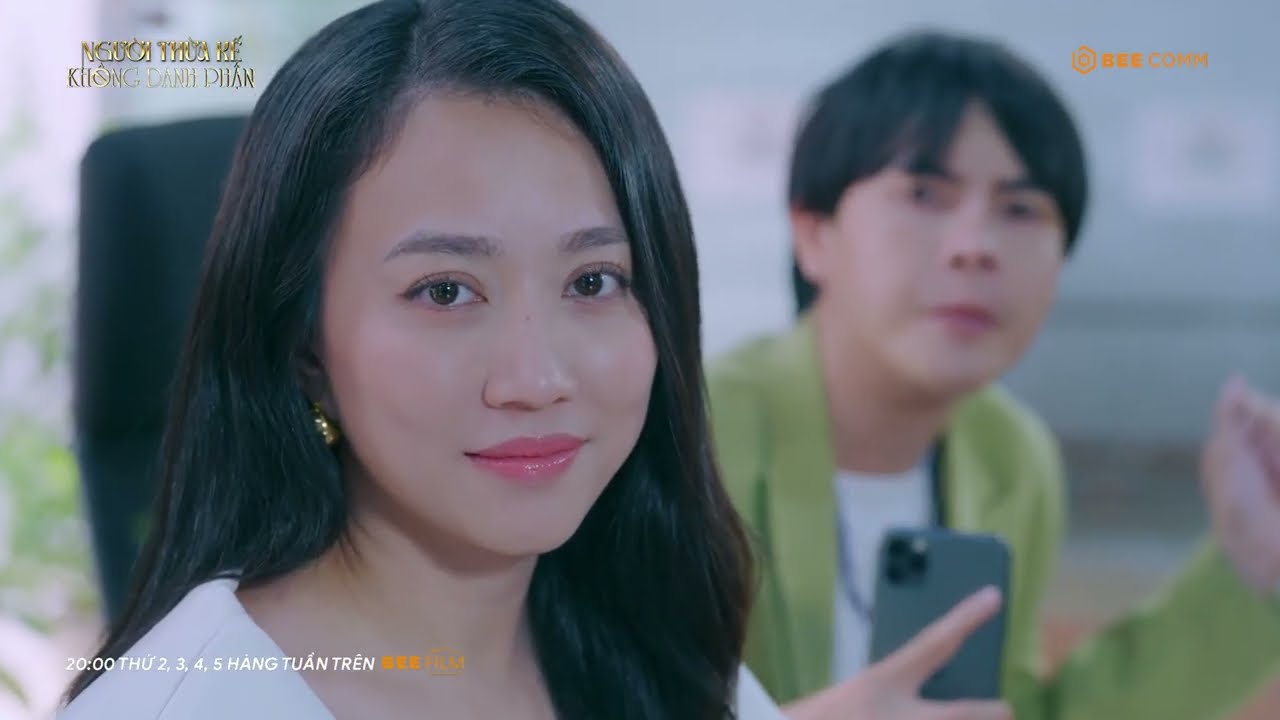 Vinh lật tẩy ông Hào ngay tại cuộc họp, công khai chuyện yêu đương với Ánh Minh