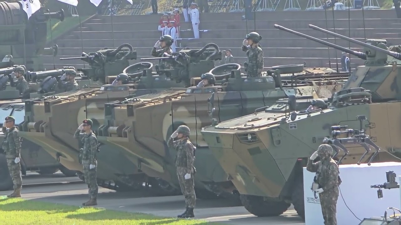 '장교 합동 임관식' 9년 만에 부활 - 국방부는 2026년부터 육·해·공군 사관학교 신임 장교 임관식을 합동으로 시행하겠다고 발표.