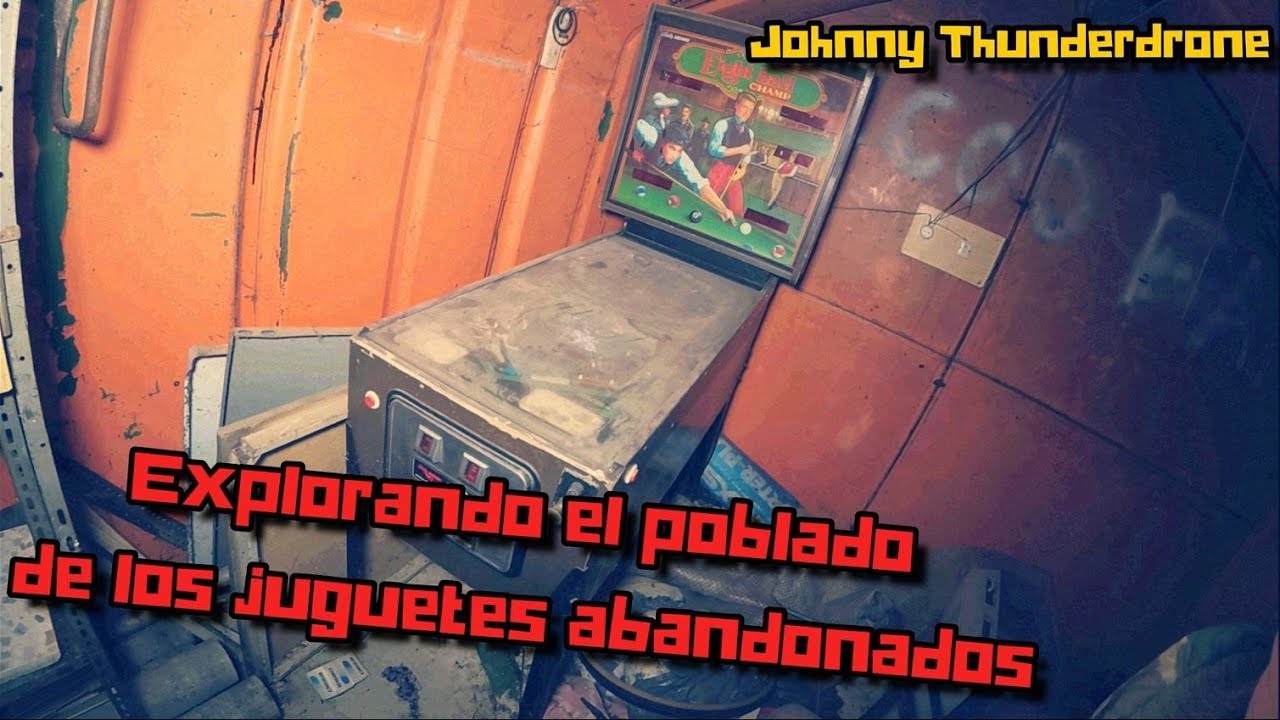EXPLORANDO el POBLADO de los JUGUETES 📺👶 URBEX CATALUÑA / ESPAÑA 4K