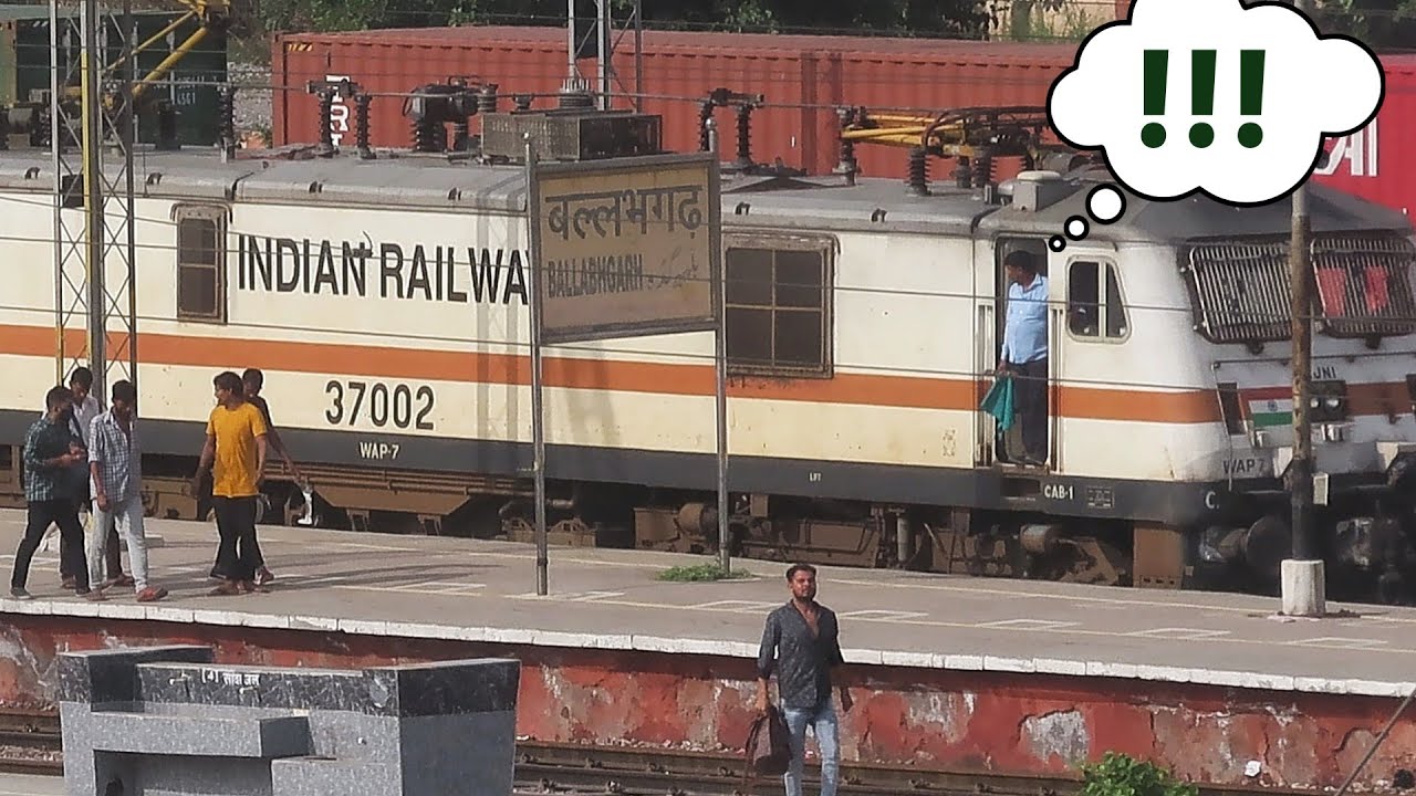 Chain Pulling, Triple Horn then departure of Agra Intercity ! आगरा इंटरसिटी में हुई चेन पुलिंग।
