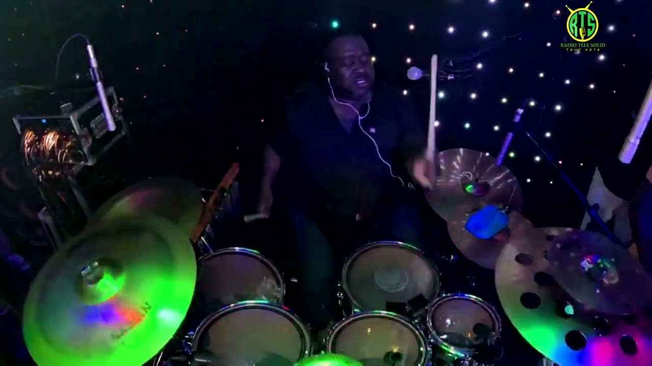 Wave - Enmene Moi (klass) Live @ Moments Night Club 3/14/2025
