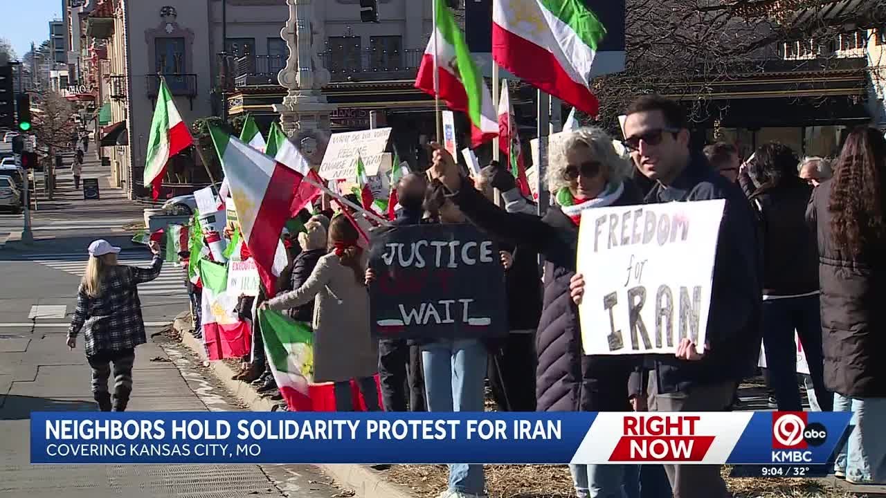 Kansas City holds solidarity protest for Iranian people