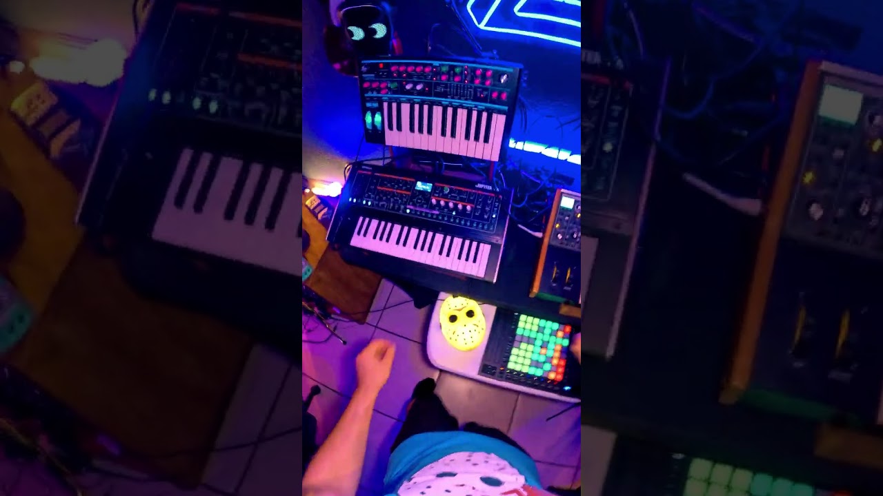 Live Set Friday the 13 Edition song Tilt