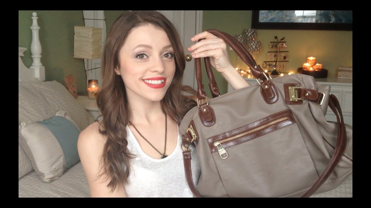 What's in my Purse? (Updated)