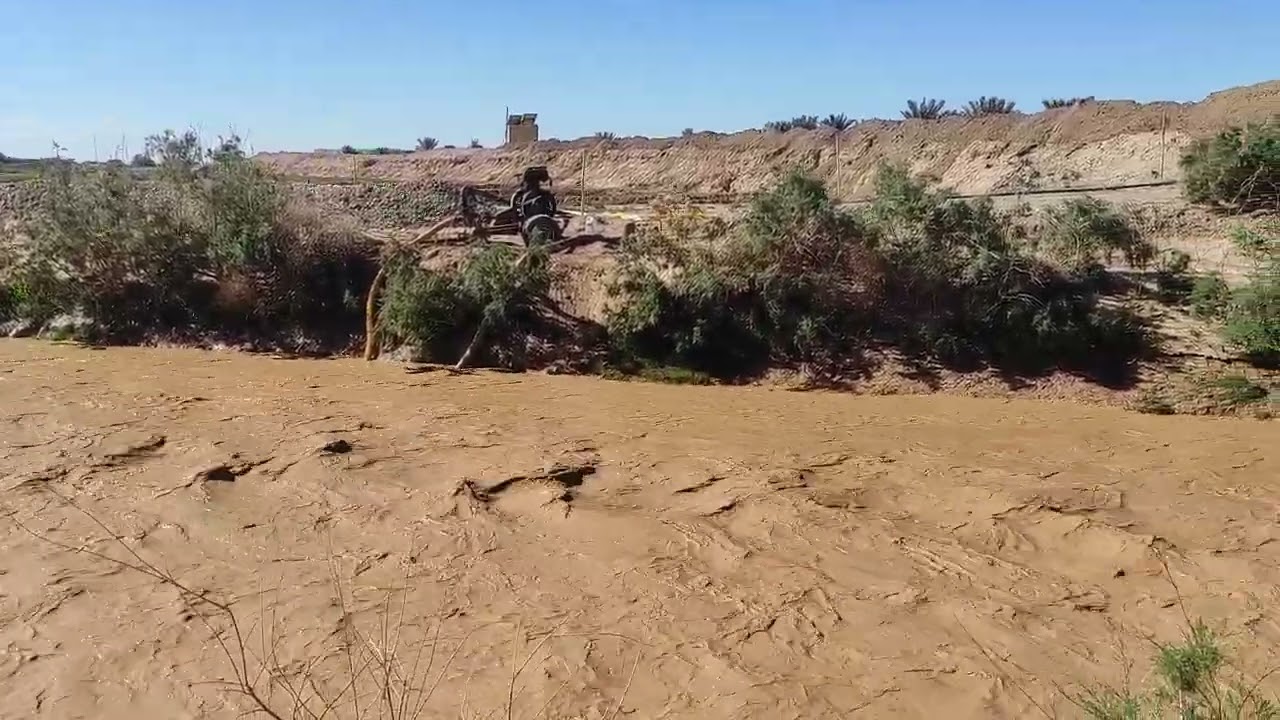 شاهد .. قناة مائية لتحويل مياه واد غريس الى واد زيز  لسقي واحة تافيلالت الكبرى
