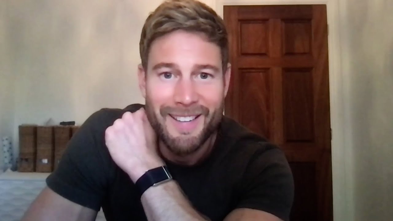 Interview: Tom Hopper Talks Space Cadet, Singing With Emma Roberts