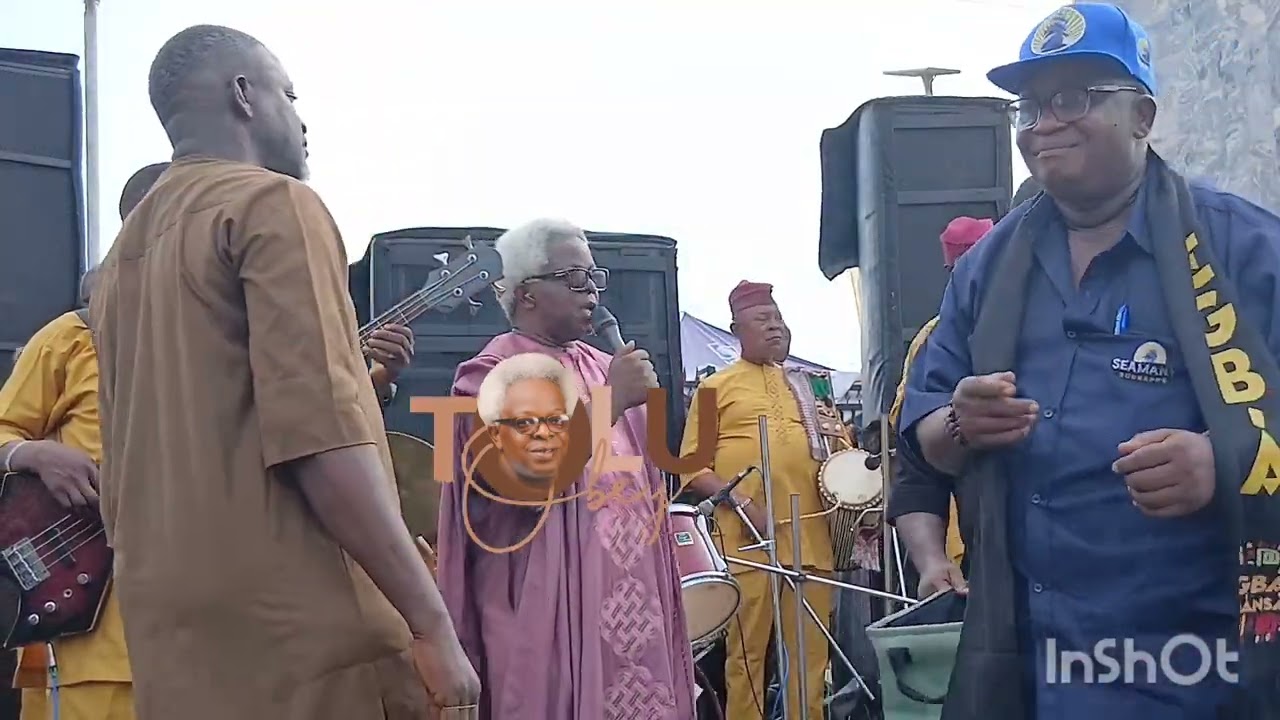 Toluobey live at LISABI DAY 2025🎵🎶🎤🎸🎹🎼🎤🎤... toluobey to the world 🌎 ✨️ ❤️