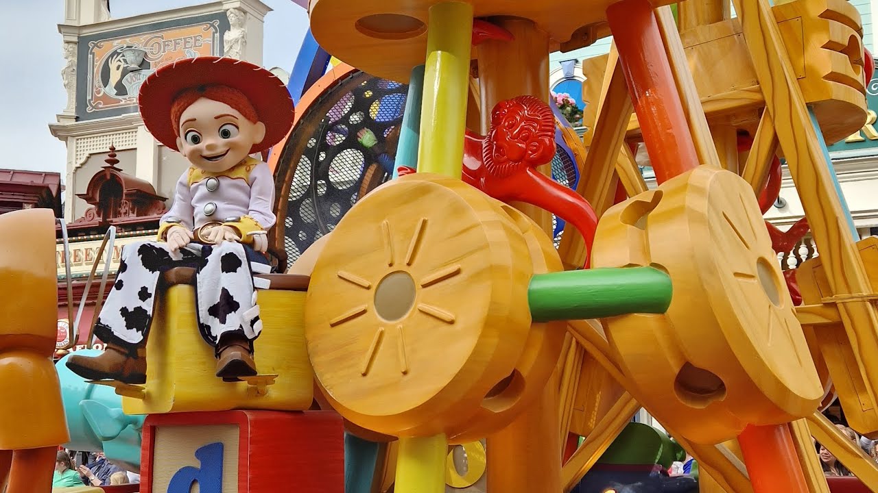 Disney Stars on Parade #disneylandparis