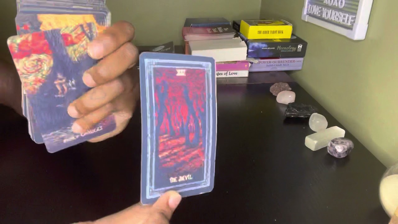 Aquarius ♒️ Somebody hating on u because you’re the chosen 1⭐️ You are in love and they’re in pity😒