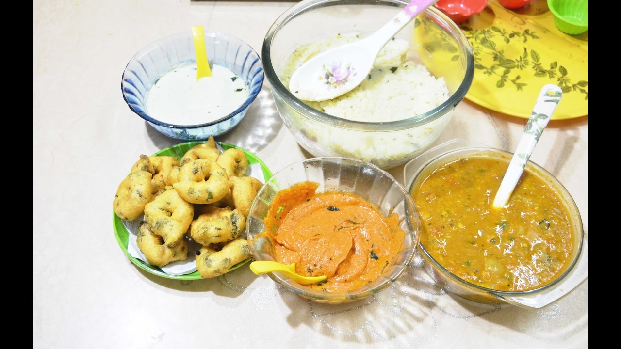 Ven Pongal | Vadai | Sambar | Coconut Chutney | Tomato Chutney | Breakfast Menu-1