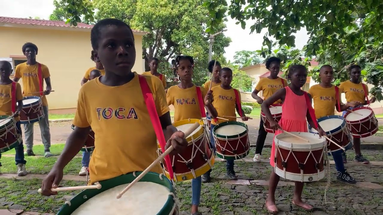 IMG 4811Orquestra Social Tocá Rufar em São Tomé #11