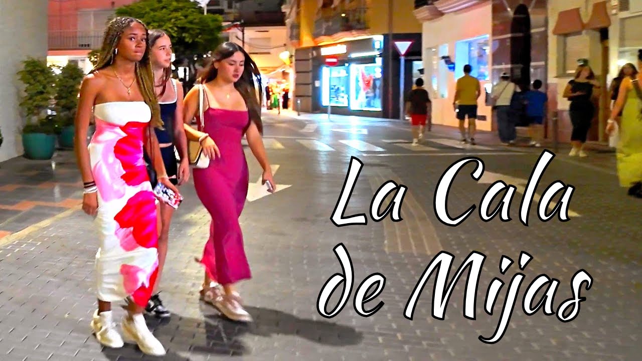 🐗 Wild Boars Join the Nightlife in La Cala de Mijas Town🌙 A Beautiful Night on Costa del Sol [4K]